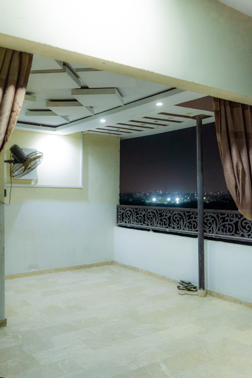 Hostel Roof Look